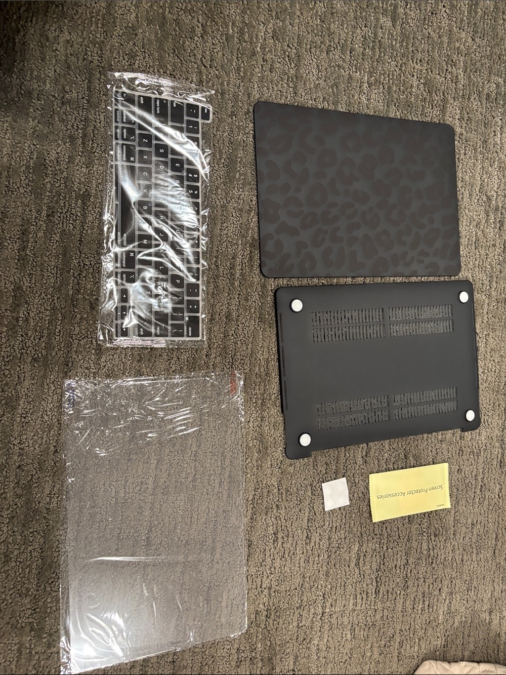 Black Leopard Pattern Laptop Case and Keyboard Cover